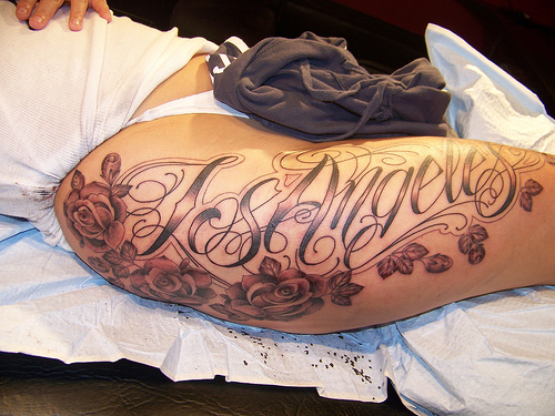 tattoo na stehně
